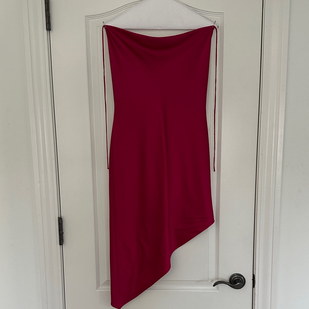 Alice + Olivia Assymetrical Dress - Picture 2 of 4